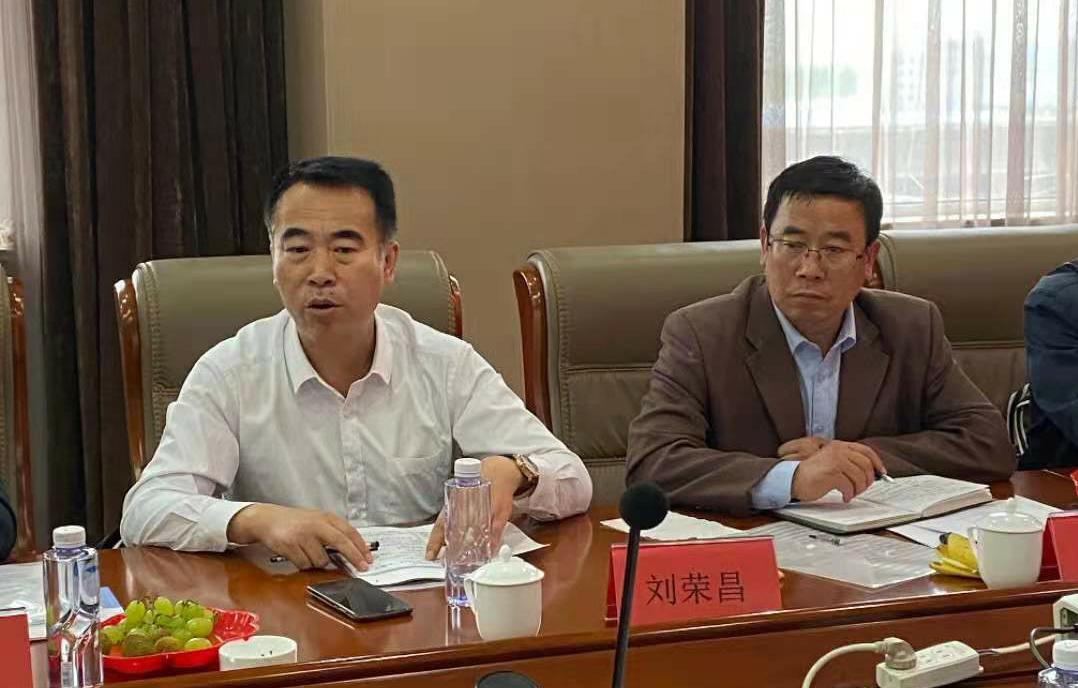 副校长杨建军出席会议11.jpg